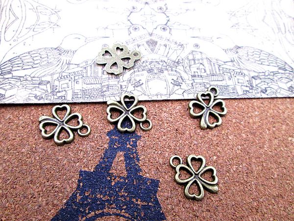 

150pcs--17*13mm antique bronze hollowing 4-leaf clover charm pendants, Bronze;silver