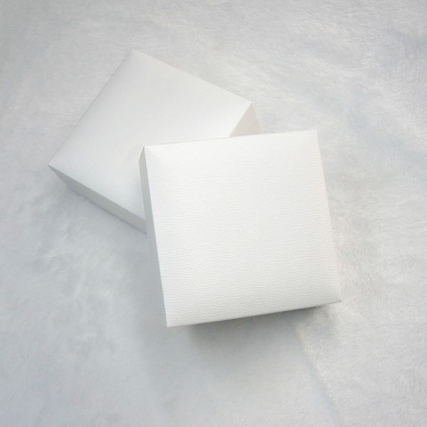 Caixas de exibição de joias de veludo preto quadradas brancas Embalagens para Pandora Charms Estilo Pulseira Colar Caixa original Sacos de presente do dia dos namorados