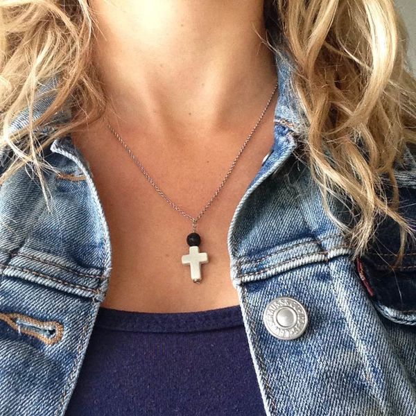 

мода серебряный золотой цвет крест натуральный черный лавовый камень ожерелье ароматерапия эфирное масло диффузор ожерелье для женщин ювелир, Silver