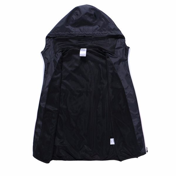 

Spring Summer Mens Fashion Outerwear Conventional Windbreaker Men' S Thin Jackets Hooded Casual Sporting Coat Big Size