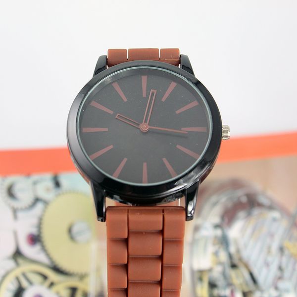 

new fashion 2018 simple men women quartz watch coffee c1242, Slivery;brown