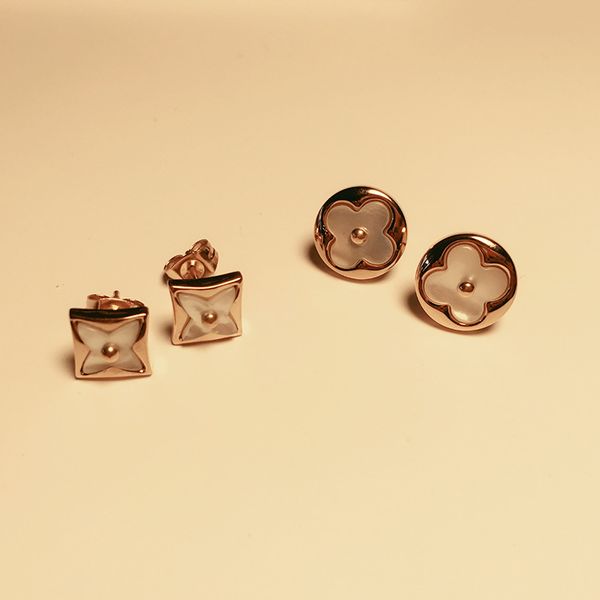 

2018 New arrival 316L Titanium steel Stud with nature cambered surface shell in 1.2cm Fashion brand Earrings jewelery for women and man wedd