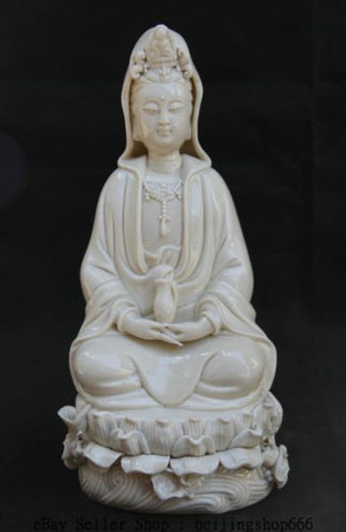 Statua della dea vaso sacro Guan Yin Kwan-yin in porcellana bianca cinese Dehua da 27 cm