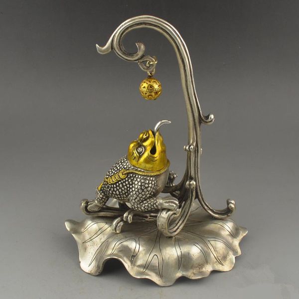 Porcellana fatta a mano in ottone antico tibetano d'argento Toad Take the ball Figurine Statue