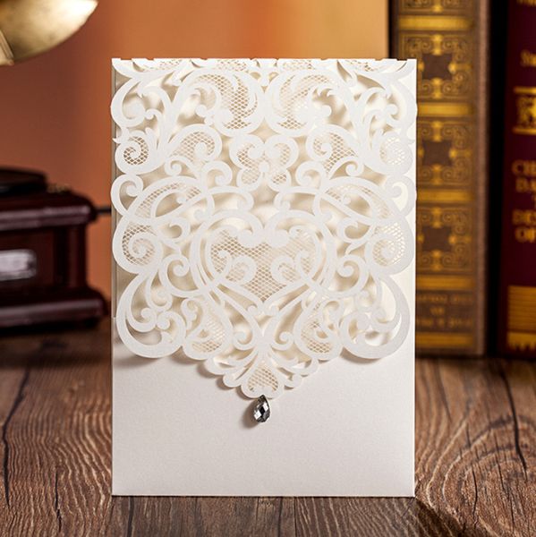 Cartão de Noivado Elegante Branco Vertical Cartões de Convite de Casamento com Strass Festa de Flores De Corte A Laser Convidar Cartão