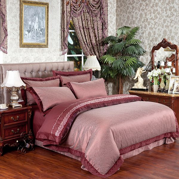 

2018 wine red leopard print bedlinens silk cotton blend duvet cover set jacquard  king bed cover sheet pillowcases