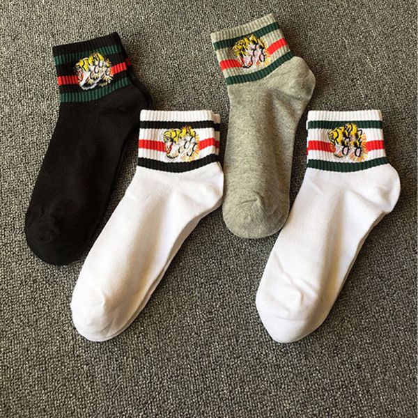 

4pairs/lot embroidery tiger head socks antibacterial deodorant cotton fashion socks 2white 1black 1grey sport socks, Black