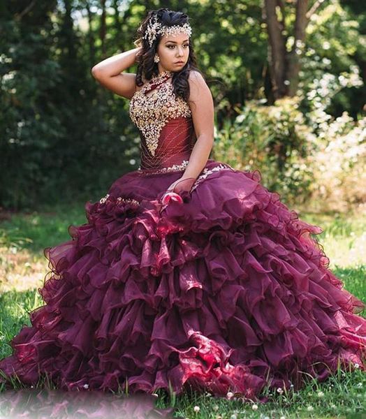 

Burgundy Appliques Beaded Girls Quinceanera Dresses Halter Neck Ruffles Organza 2018 Sweet 16 Debutantes Party Gowns Custom Made Prom Dress