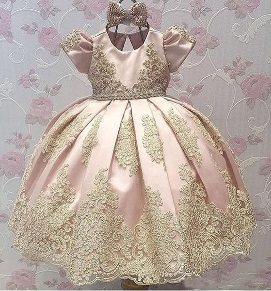 

Newest Pink Short Sleeve Satin Flower Girl Dresses Appliques Kids Pageant Gowns Vestidos De Desfile Kids Party Dress
