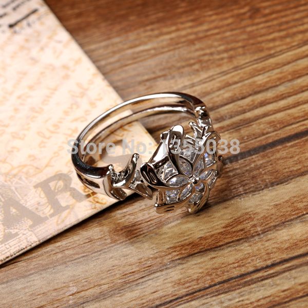 LOTR do anel Galadriel Nenya Zircon 5A Zircon stone 925 Soild Silver Sterling Silver Wedding Ring Para mulheres Tamanho 5-11 gift278E