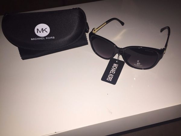 

Sunglass MK0110