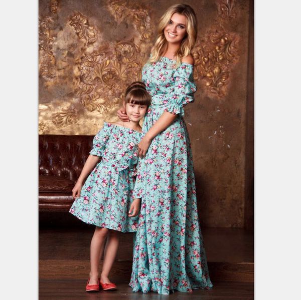 Mommy And Me Family Matching Clothes Mother And Daughter Dresses Family Look Off Shoulder Floral Printed Dresses Outfits Bell Gown