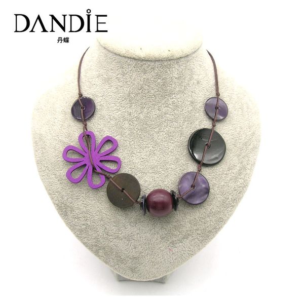 

dandie trendy pink wood flower necklace, for a woman's daily wear,fit for a party, Black