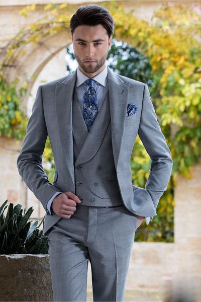 2019 Abiti da uomo stile italiano fresco formale Abiti da sposa argento tre pezzi (giacca + pantaloni + gilet) Smoking con un bottone Moda uomo Giacca Set di abbigliamento