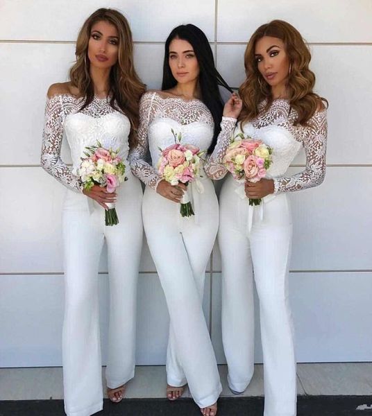 Abiti da damigella d'onore tuta in pizzo bianco con spalle scoperte per tubino da sposa pantaloni da ospite per matrimoni abiti da abito taglie forti BM09311520