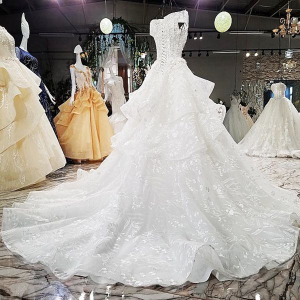 

2019 luxury lebanon wedding dresses short sleeve shining hand made 3d floral applique crystal sequins pearl lace up back bridal gowns, White