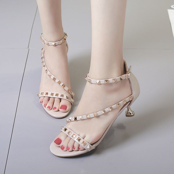 Summer Fashion Women Leisure Shoes Leather Surface With Rivet