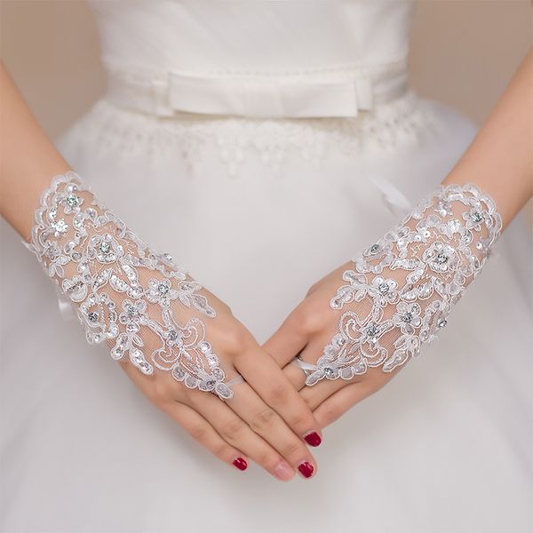 Atacado Fingerless Branco Vermelho Bege Acessórios Do Casamento Por Atacado Elegante Frisado Lace Curto Bridal Luvas