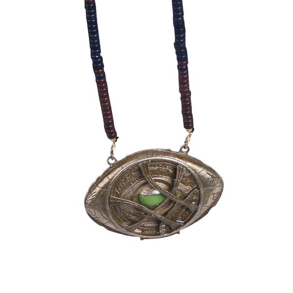 

BFJ Hot Movie Doctor Strange Necklace Stephen Eye of Agamotto Night Lights Necklace Amulet Halloween Props-US Shipping