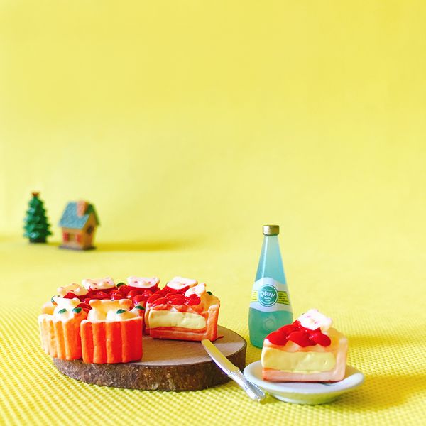 

Новый ~ 8 шт. клубничные торты / миниатюры еда / прекрасный милый / фея сад гном / мох