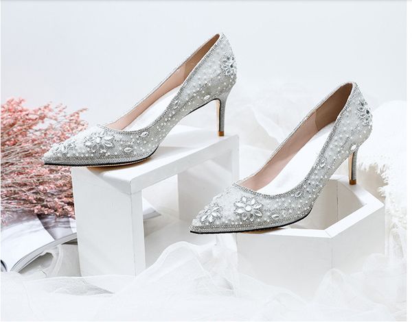 The Wedding Shoes Of 2018 Wedding Gauze And Crystal Shoes Silver