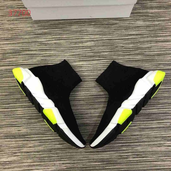 

2018 hot fashion Sock boots high quality Designer casual shoes for men women sports shoes Speed stretch-knit Mid sneakers size Eur 35-45