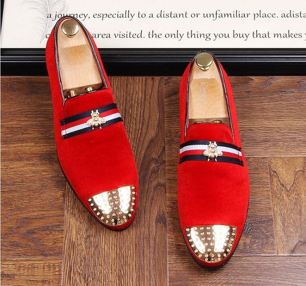 

Новый 2019 мужская мода бархат вышивка мокасины острым носом скольжения на плоской