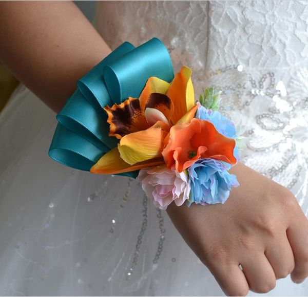 

wedding decorations, brooches, wrist flowers, bridesmaids, bridesmaids, wrist flowers, White
