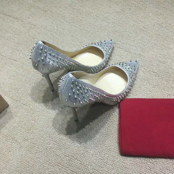 

Brand hoe women pump high heel hoe rivet pointed toe fine heel lady wedding hoe bottom for the red fa hion party