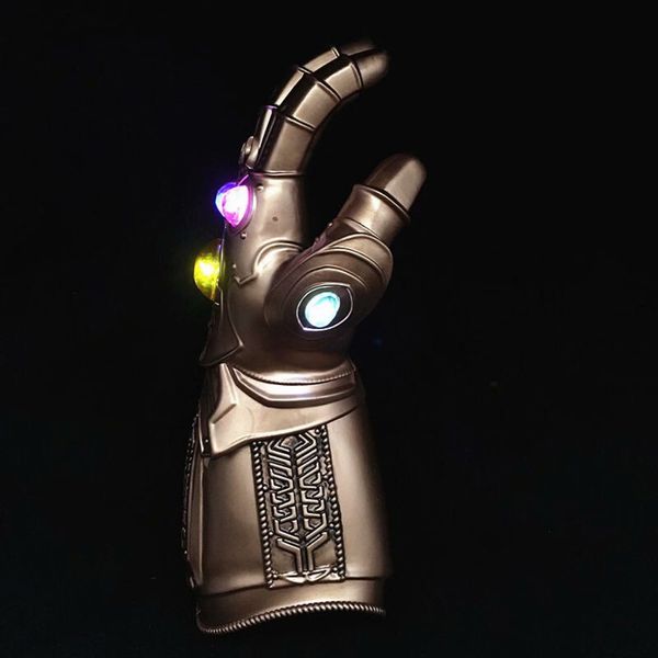 

анимация, модель для подарка, комплекс 3, перчатки неограниченной войны 1: 1, драгоценные камни могут быть светящимися, надеть перчатки cosp