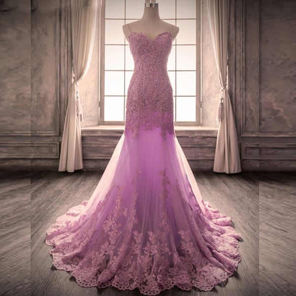 Splendidi abiti da sposa a sirena lilla viola chiaro 2019 Senza spalline Sweetheart Corsetto Indietro Applicazioni di pizzo Tulle Abiti da sposa