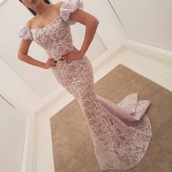 Yousef_aljasm Celebrity Prom Dress Elegante manica corta in pizzo Appliques Mermaid Sweep Trian Abiti da festa Glamorous Arabia Saudita Abito da sera