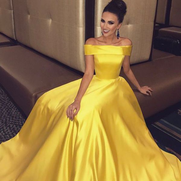 2019 luz amarela Daffodil Off the Shoulder Prom vestidos longos formais vestidos de noite partido elegante vestido simples design de alta qualidade barato