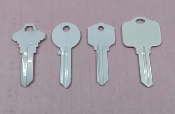 

assorted white painted house blank keys ready for heat press sublimation printing of any custom image as gift items, Silver