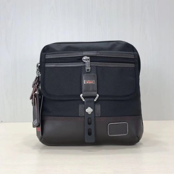 

Tumi way ming new men 039 gray titching leather european and american fa hion houlder bag houlder bag
