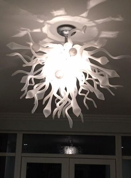 Modern Design Chandelier Lamp Suspension Lamp Pendant Light Ceiling Lighting Chandeliers White Hotel Bar Wedding Decor Orb Chandelier Chandelier