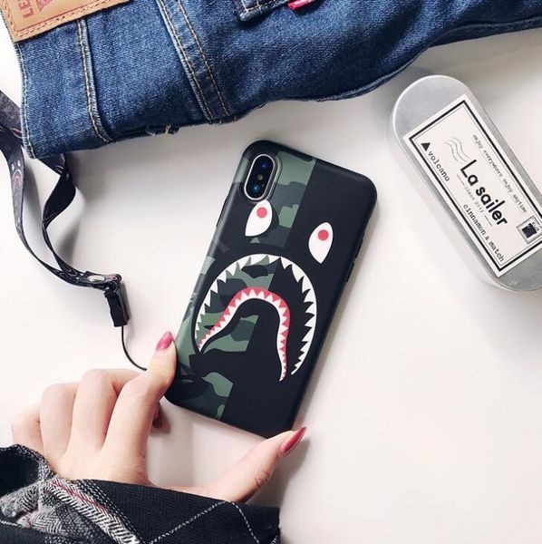 coque iphone xs max requin