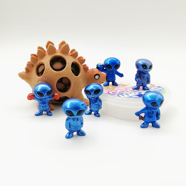 

new design cartoon hand print doll saucerman pvc toy aliens hand-made et ornaments plastic figure children gift