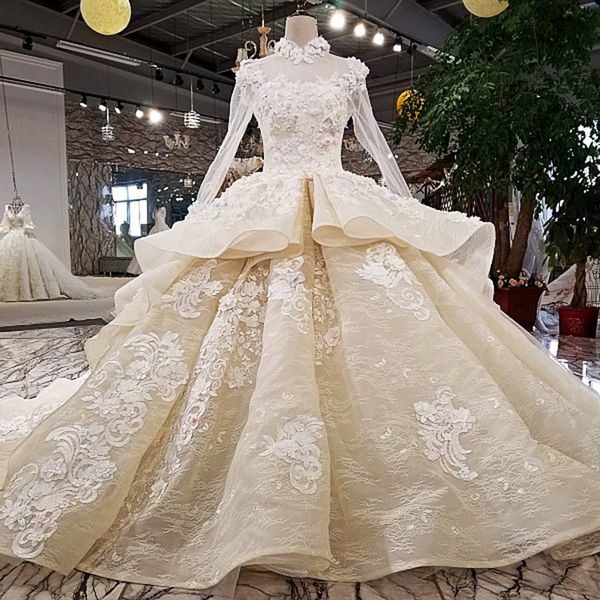 

2019 ливан пѬинеа вадебне пла  длиннм Ѭђкавом л иллзи деколе окѬ White