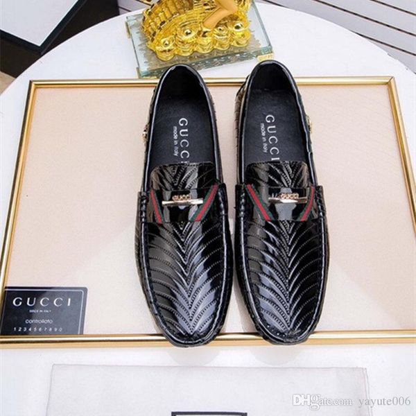 

2018 ltalian luxury designer leather handmade shoes men vintage carved lace-up oxfords shoes for men dress shoes, Black