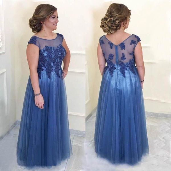 

2018 blue pus size mother of bride dresses sheer neck tulle lace applique beaded backless sweep train prom party evening wedding guest gowns, Black;red