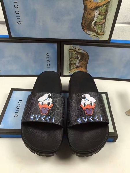 

18 high quality Free Delivery Superstar Luxury brand designer sandals cutting-edge fashion hot style sandals men's and women's sandals GNB18