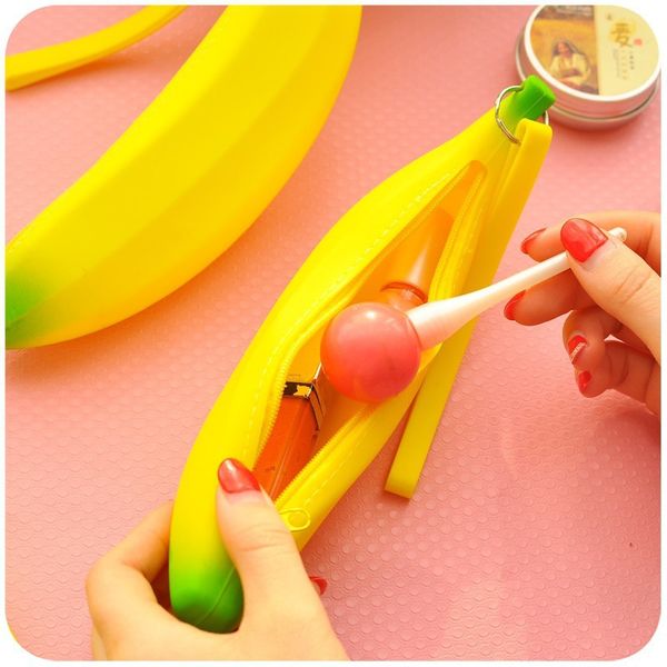 

2018 lovely silicone banana coin purse women wallet zipper coin pocket children's purses bags for women pencil bag hb251, Red;black