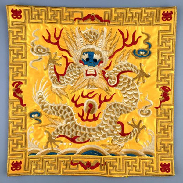Classical Chinese Dragon brodé correctifs Sequin Broderie Coudre Appliques