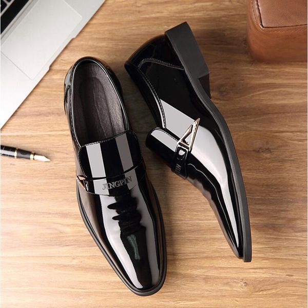 

Британский стиль мода бизнес мужская лакированная кожа платье обувь острым носом мужчины работа свадебные туфли