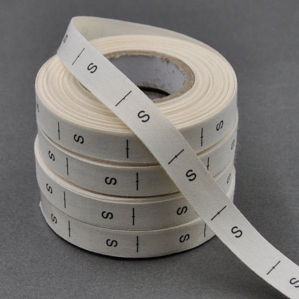 400 pz/lotto/rotolo Etichette di Dimensioni Indumento Abbigliamento Tag Tessuti XS-6XL Beige nastro di cotone etichette di formato etichetta stampata di cotone da cucire