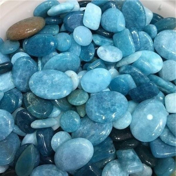

100g Irregular sapphire Tumbled Stones Gravel Crystal Healing Reiki Rock Gem Beads Chip for Fish Tank Aquarium Decor