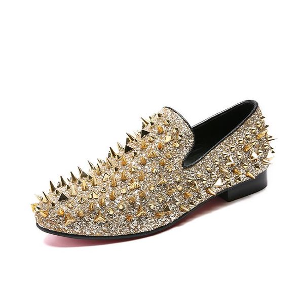 

2018 tyle fa hion gold piked loafer hoe men round toe equin banque wedding hoe male lip on rivet men leather loafer h69