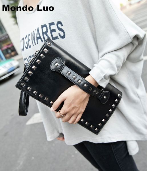 

2017 панк заклепки ручной мешок плеча сумка Все матч тенденция конверт с заклепки женщины кошелек