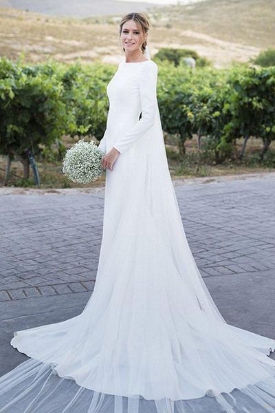 

2019 Modest Long Sleeves Sheath Bohemia Wedding Dresses Backless Court Train Wedding Bridal Gowns With Buttons robes de soirée